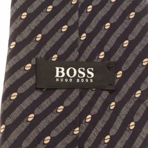 Hugo Boss. 100% silk tie. Brand new wo tag.
